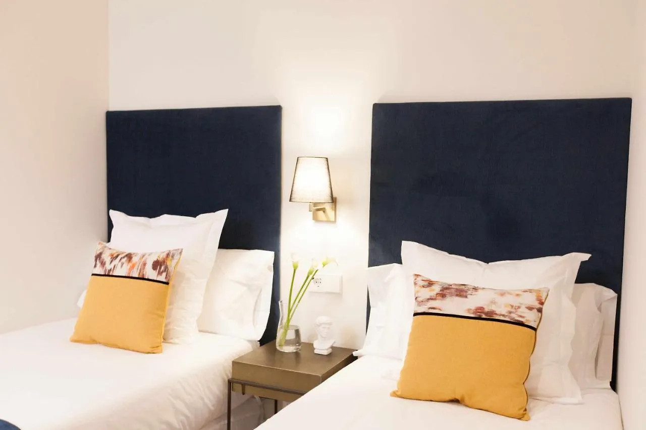 Isg Apartments Cedaceros 12 Seville