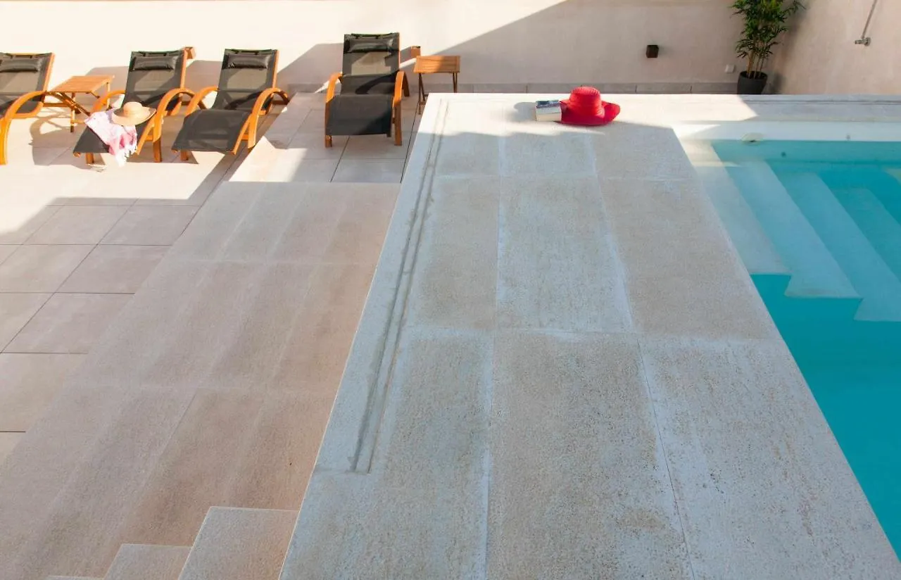 Isg Apartments Cedaceros 12 Seville Spain