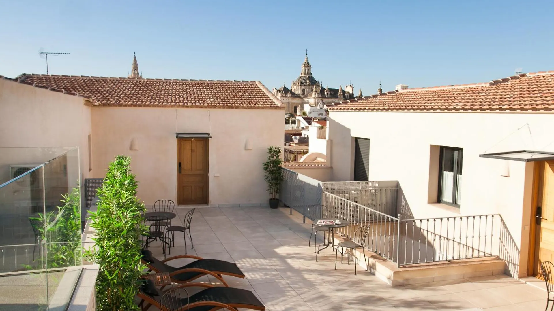 Isg Apartments Cedaceros 12 Seville